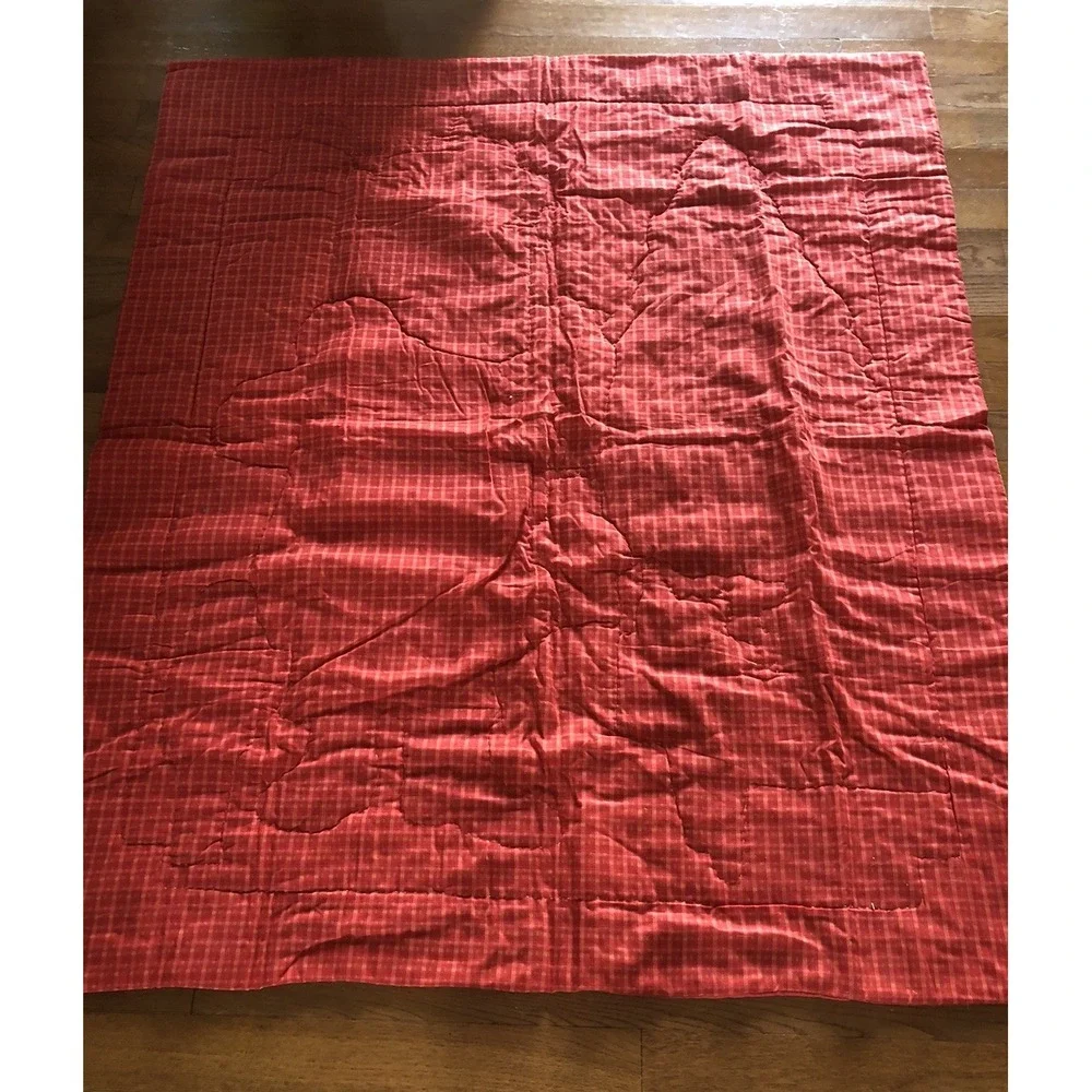 Vintage Christmas Lap Quilt & Pillow Santa Tree Gifts Hand Stitched 50x60 Read